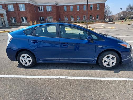 2010 Toyota Prius II