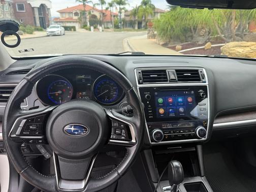 White 2019 Subaru Outback 2.5i Limited