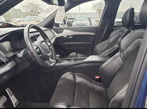 2016 Volvo XC90 T6 R-Design