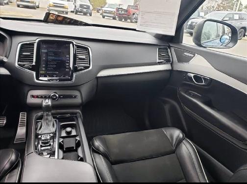 2016 Volvo XC90 T6 R-Design