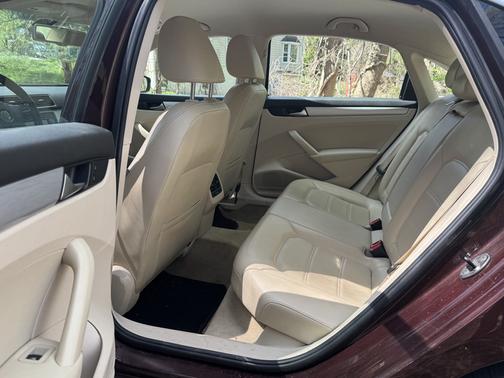 Red 2013 Volkswagen Passat 2.5 SE