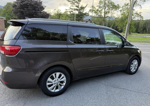 2015 Kia Sedona LX