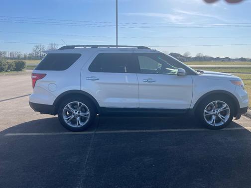 White 2014 Ford Explorer Limited
