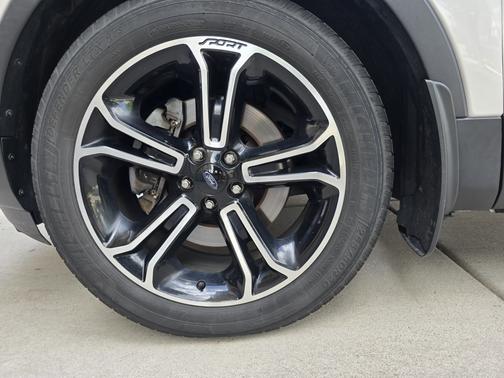 2013 Ford Explorer Sport