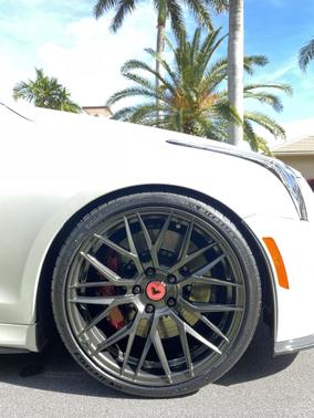 Photo 3 of 11 of 2018 Cadillac ATS-V Base
