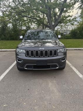 Gray 2018 Jeep Grand Cherokee Limited