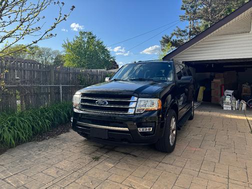 Black 2017 Ford Expedition Limited