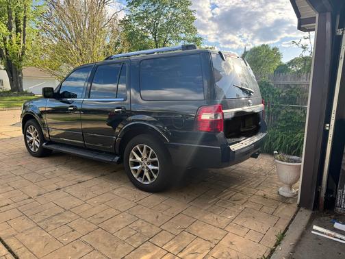 Black 2017 Ford Expedition Limited