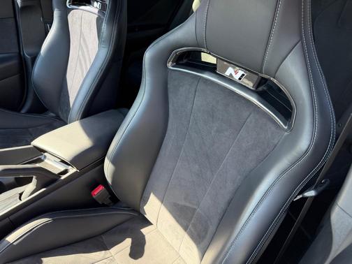 White 2023 Hyundai ELANTRA N Base