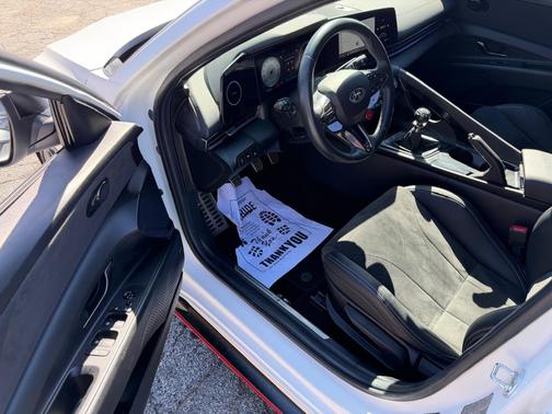 White 2023 Hyundai ELANTRA N Base
