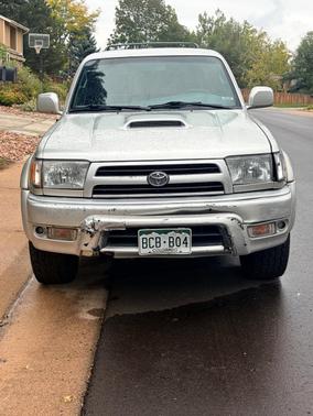 Silver 2000 Toyota 4Runner SR5 4WD