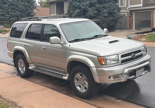 Silver 2000 Toyota 4Runner SR5 4WD