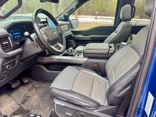 2022 Ford F-150 Lightning LARIAT