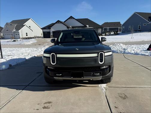 2023 Rivian R1T Adventure Quad-Motor Large Package