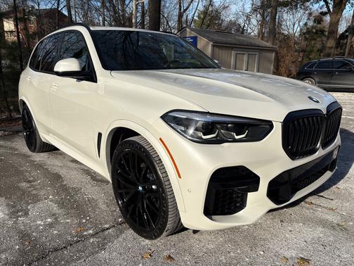 White 2022 BMW X5 xDrive40i