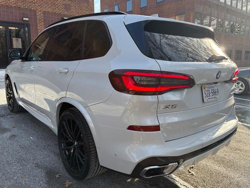 White 2022 BMW X5 xDrive40i