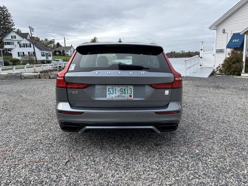 2021 Volvo V60 Recharge Plug-In Hybrid T8 Polestar