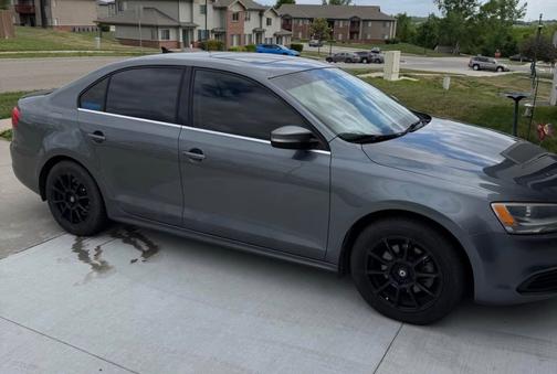 Gray 2014 Volkswagen Jetta TDI