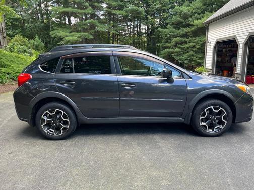 Gray 2014 Subaru XV Crosstrek 2.0i Premium