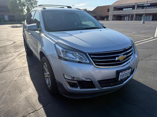 Silver 2016 Chevrolet Traverse 2LT
