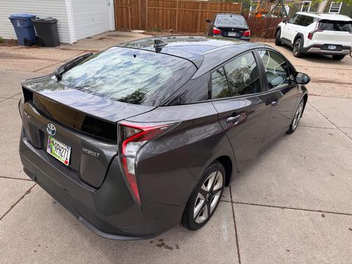 Gray 2016 Toyota Prius Four Touring