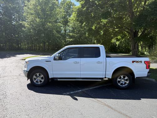 White 2017 Ford F-150 Lariat