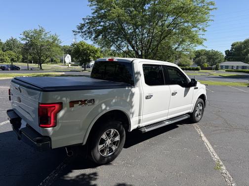 White 2017 Ford F-150 Lariat