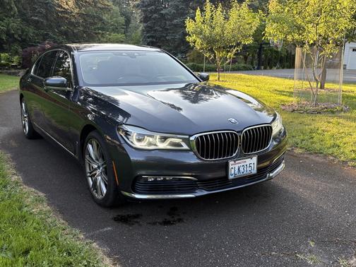 2016 BMW 750 i xDrive