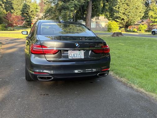 2016 BMW 750 i xDrive