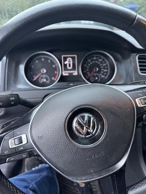2018 Volkswagen Golf TSI SE