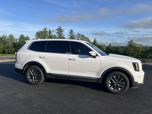 2023 Kia Telluride LX