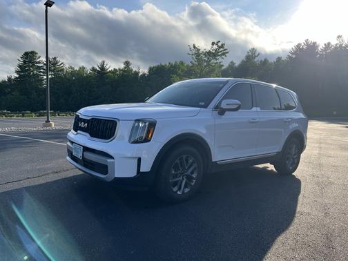 2023 Kia Telluride LX