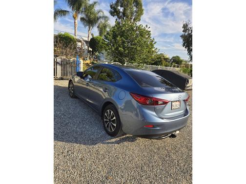 2015 Mazda Mazda3 i Sport