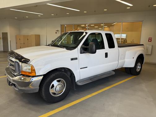 2000 Ford F-350 Lariat SuperCab Super Duty DRW