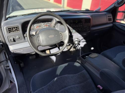2000 Ford F-350 Lariat SuperCab Super Duty DRW
