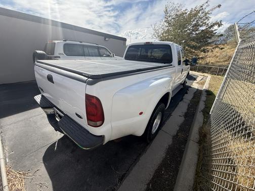2000 Ford F-350 Lariat SuperCab Super Duty DRW