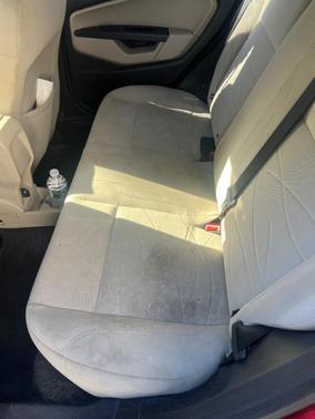 Red 2014 Ford Fiesta SE