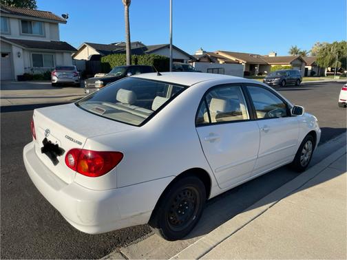 2003 Toyota Corolla LE
