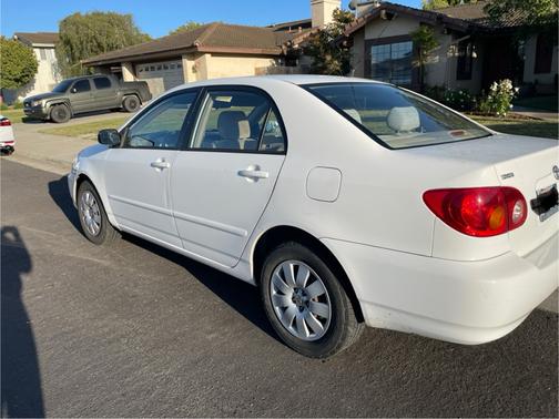 2003 Toyota Corolla LE