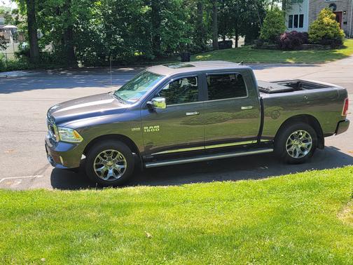 Photo 1 of 16 of 2017 RAM 1500 Limited