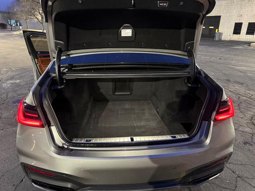 2021 BMW 750 i xDrive