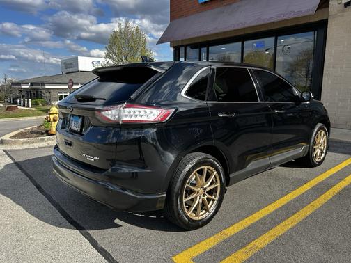 Black 2018 Ford Edge Titanium