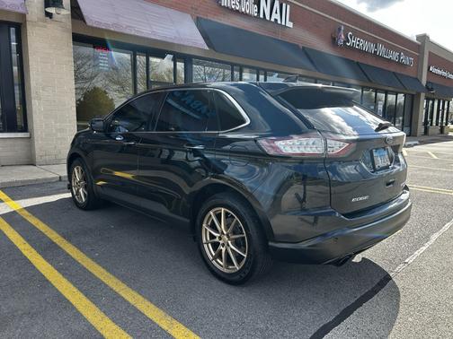 Black 2018 Ford Edge Titanium