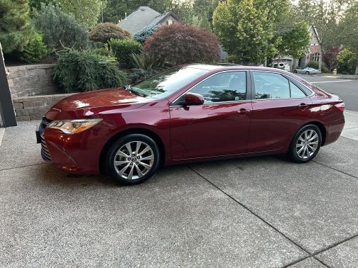 2016 Toyota Camry XLE