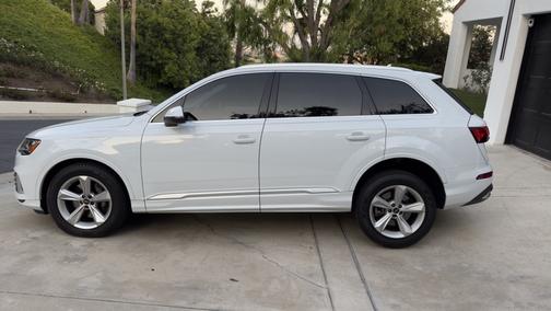 2022 Audi Q7 45 Premium