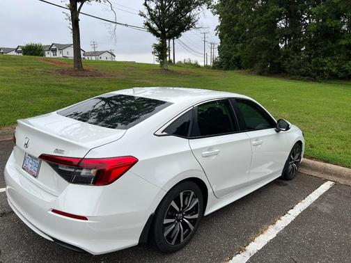 White 2023 Honda Civic EX
