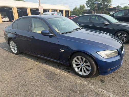 Blue 2011 BMW 328 i xDrive