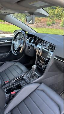 2016 Volkswagen Golf SportWagen TSI SEL 4-Door