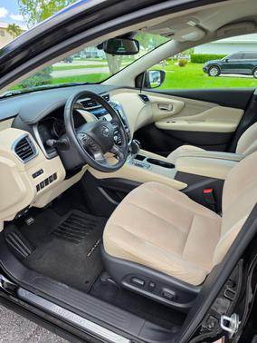 Black 2020 Nissan Murano SV