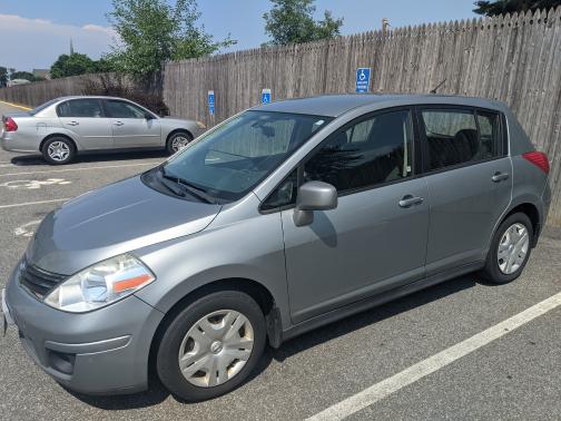 2010 Nissan Versa 1.8 S
